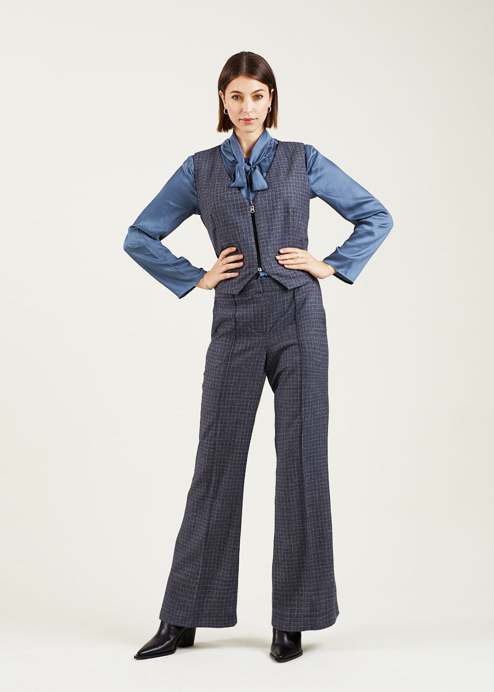 Hose Flared FABIENNE Karo von COCO LORES