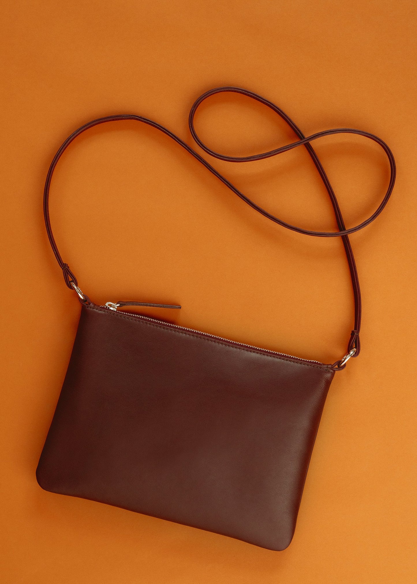 Tasche Eva in Bordeau von DANIELA DAMM