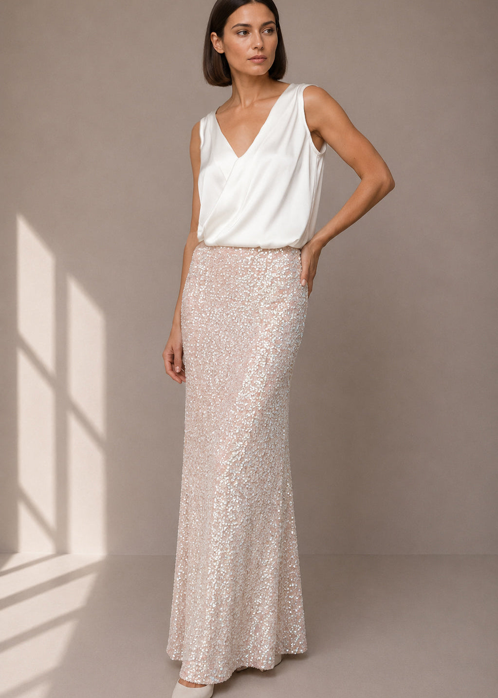 Langer Pailettenrock in Aqua Blush von EVA KRESS