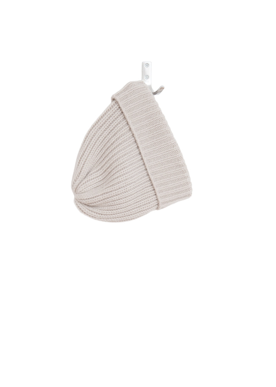 Kaschmir Rippenmütze in Silk von PETIT CALIN